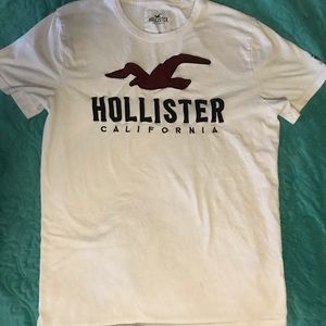 Hollister tee